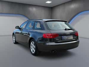 AUDI A4 B8 2.0TDI — miniatura 3