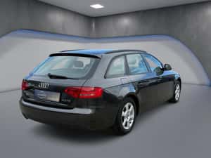 AUDI A4 B8 2.0TDI — miniatura 4