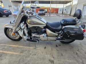 Suzuki Intruder 1500 C90T Boulevard — miniatura 2