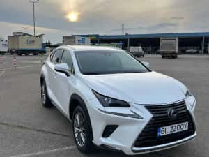 Lexus NX 300h 71.365km 4x4 Hybrid — miniatura 1