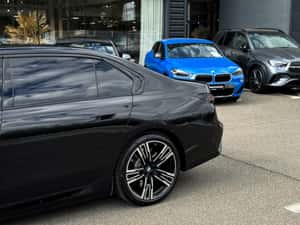 BMW M760 Hibrid, 571 cp, 15.000 km, 2025 — miniatura 7