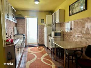 Apartament 2 camere decomandate,  potential excelent, zona Calvaria — miniatura 5