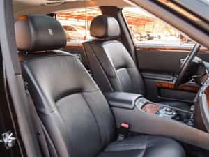 Rolls-Royce Ghost I 6.6 V12 48V (570 CP) — miniatura 7