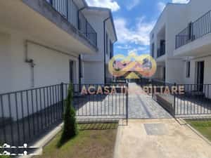 APARTAMENT 3 CAMERE PE 2 NIVELE VALEA LUPULUI — miniatura 3