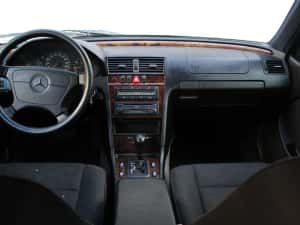 Mercedes-Benz c250 w202 an 98 Diesel — miniatura 3