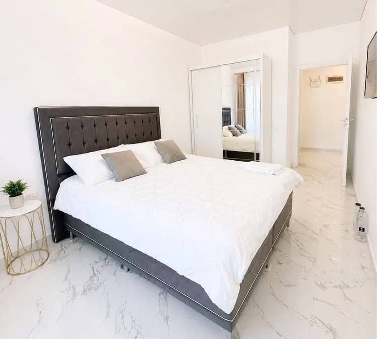 Închiriez apartament an regim hotelier  Buillding Stefan lake 2 — fotografie 1 din 10