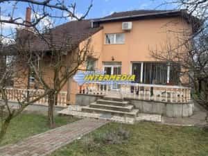 Vanzare Casa S+P+E in Alba Iulia Zona Cetate Skit finisata mobilata teren 800 mp — miniatura 1