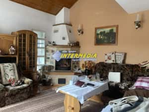 Vanzare Casa S+P+E in Alba Iulia Zona Cetate Skit finisata mobilata teren 800 mp — miniatura 2