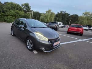 Peugeot 2008 Benzina 1.2 Model 2015 — miniatura 3