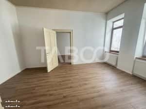 Apartament la cheie 2 camere 80 mpu in zona Centrului Istoric Sibiu — miniatura 3