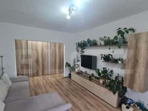 Apartament mobilat si utilat, 2 camere, 54 mp utili, parcare, zona Roa — miniatura 3