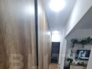 Apartament mobilat si utilat, 2 camere, 54 mp utili, parcare, zona Roa — miniatura 5