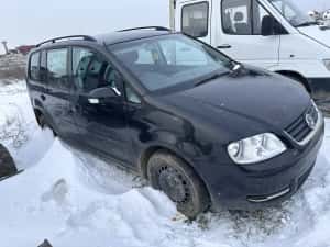 Dezmembrez vw touran 1.9 bxe — miniatura 6