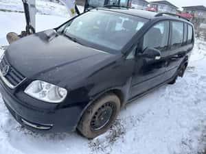 Dezmembrez vw touran 1.9 bxe — miniatura 7