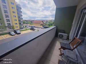 Inchiriez apartament 2 camere zona Tractorul Penny cu aer conditionat