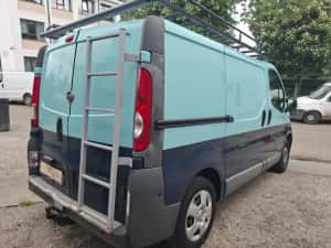 Opel Vivaro 2012 — miniatura 3