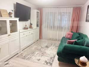 Apartament cu 3 camere decomandat - renovat - Bucovina - Parter inalt
