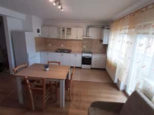 Apartament 3 camere spatios, Parcare proprie — miniatura 4