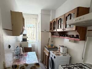 Apartament 2 camere luminos, zonă liniștită Vlaicu, mobilat, ideal — miniatura 4