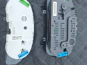 Ceas bord Audi A4,golf 4 — miniatura 3