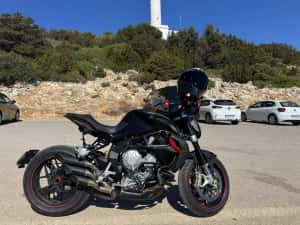 MV Augusta Brutale Dragster 800RR nu Ducati / Aprilia