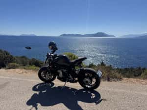 MV Augusta Brutale Dragster 800RR nu Ducati / Aprilia — miniatura 3