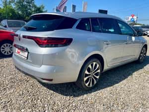 Renault Megane 1.3 TCe 140 EDC Intens — miniatura 4
