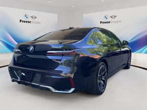 BMW 740 Berlină 2025 Diesel 299 cp — miniatura 6