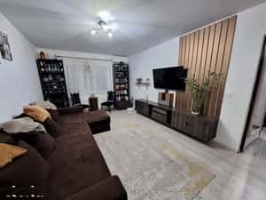 Vand Apartament 3 camere Rm Sarat — miniatura 2