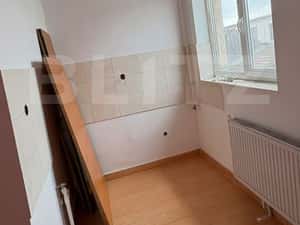Apartament 2 camere , decomandat, localitatea Rovinari — miniatura 5