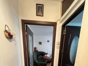 Apartament 3 camere semidecomandate Craiovita 2/4 50 mp — miniatura 6