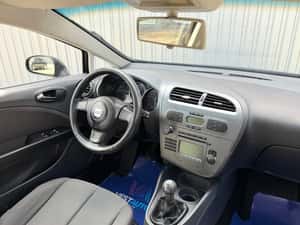 Seat Leon 2.0 TDI DPF Style — miniatura 7