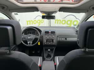 VOLKSWAGEN TOURAN- 273 452 km — miniatura 5