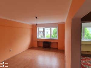 ap. 3 cam MVI str. Gladiolei 6 et 4 , 2 bai , 850 Eu/ mp — miniatura 1