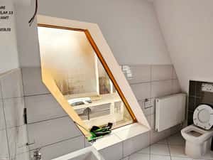 Casa High-Tech cu design futurist, Piatra Neamt — miniatura 6