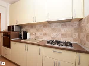 Metrou Nicolae Grigorescu, bloc H caramida, boxa, decomandat, 2 bai — miniatura 6