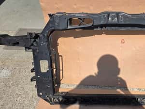 Trager / Calandru SsangYong Tivoli 2021 / 2022 2023 — miniatura 9