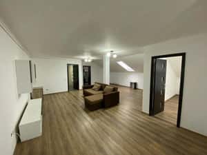 Sub pretul pietei! Apartament 2 camere decomandat mansarda Porii