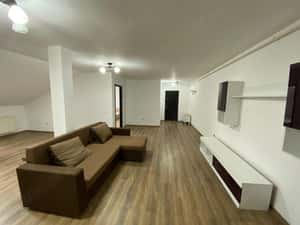 Sub pretul pietei! Apartament 2 camere decomandat mansarda Porii — miniatura 2