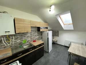 Sub pretul pietei! Apartament 2 camere decomandat mansarda Porii — miniatura 6