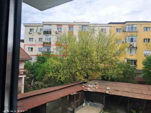 Apartament 3 camere Tg.Jiu — miniatura 2