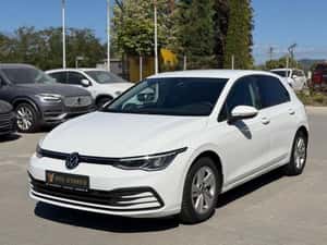 Volkswagen Golf 8, an 2021, echipat cu motorul 1.0 TSI
