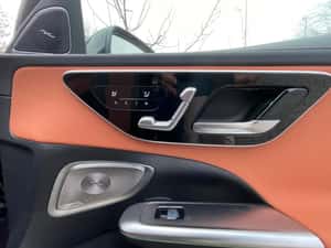 Mercedes-Benz C 200 Berlină nou, electric — miniatura 7