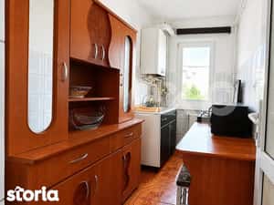 Apartament cu 3 camere de inchiriat, strada Stadionului — miniatura 6