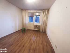 Apartament cu 2 camere, la 5 min. de metrou Lujerului, necesita reno