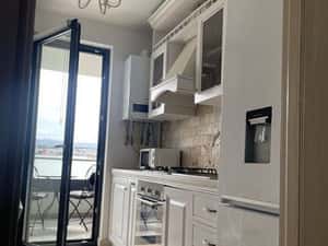 Inchiriez apartament 1 camera park lake iulius mall — miniatura 3