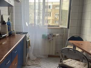Proprietar vând apartament în Crângași, 54 mp