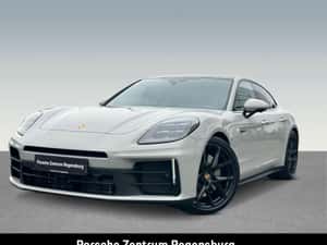 Porsche Panamera 2894 cm3, hibrid, 470 cp