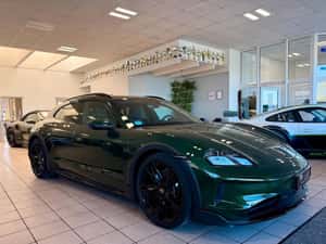 Porsche Taycan Automată 598 HP Electric