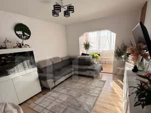 Apartament cu 3 camere, 71 mp, renovat complet, zona Tractorul